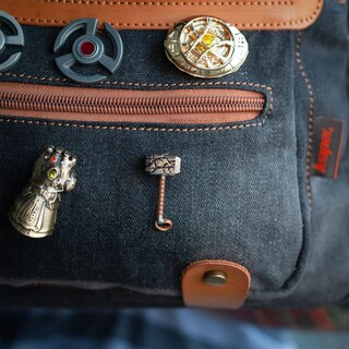 Foto 4 | Foto 4 | Collector's Pin Salesone Llc Oficial De Thor Ragnarok Mjolnir - Venta Internacional.