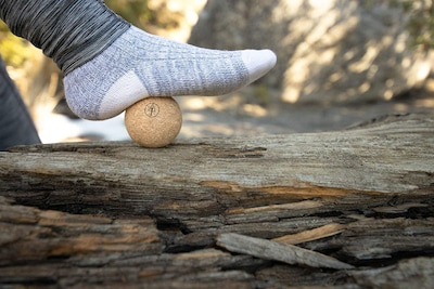 Foto 4 | Foto 4 | Pelota De Masaje Rawlogy De Corcho 6 35 Cm Ligera Paquete De Viaje 1 Unidad - Venta Internacional.