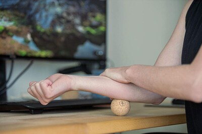 Foto 6 | Foto 6 | Bola De Masaje De Corcho Rawlogy  Ligera  De Viaje  Tamaño 4 8 Cm - Venta Internacional.