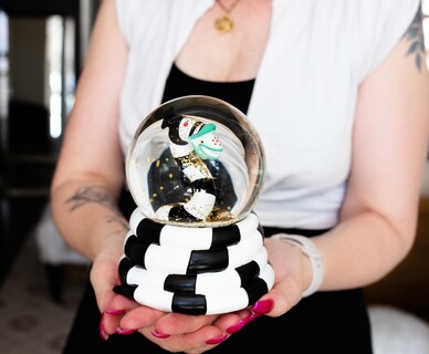 Foto 4 | Foto 4 | Bola De Nieve Beetlejuice Sandworm 10 Cm Coleccionable - Venta Internacional.