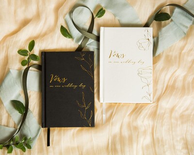 Foto 3 | Foto 3 | Vow Books Muujee Vows On Our Wedding Day (juego De 2) Color Blanco Y Negro - Venta Internacional.