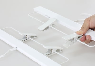 Foto 4 | Foto 4 | Colgador Para Pantalones Topia Hanger  Totalmente De Madera Blanca Con Clips  Paquete De 20 - Venta Internacional.