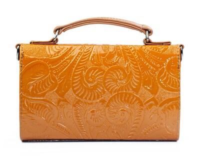 Foto 2 | Foto 2 | Bolso Crossbody A Ángelozano De Charol Vegano Con Grabado Tipo Cincelado Modelo Lupita Color Mostaza