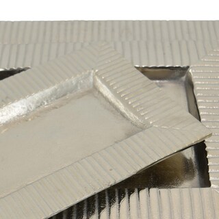 Foto 4 | Foto 4 | Juego De Bandejas Benzara Nancy 3 Unidades Metal Plateado Bordes Ondulados - Venta Internacional.