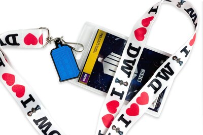 Foto 4 | Foto 4 | Lanyard Underground Toys Doctor Who I Heart Dw Con Amuleto Tardis - Venta Internacional.