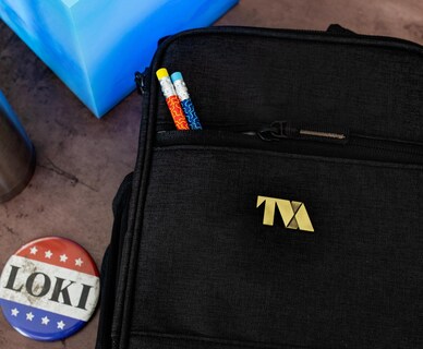 Foto 5 | Foto 5 | Peltre Pin Marvel Studios Loki Tva De Edición Limitada - Venta Internacional.