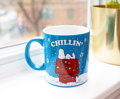 Foto 6 | Foto 6 | Taza Silver Buffalo Peanuts Snoopy Chillin De Cerámica 600 Ml - Venta Internacional.