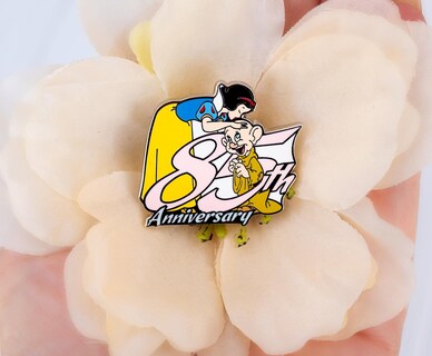 Foto 4 | Foto 4 | Alfiler Esmaltado Para El 85 Aniversario De Blancanieves Y Los Siete Enanitos De Disney - Venta Internacional.