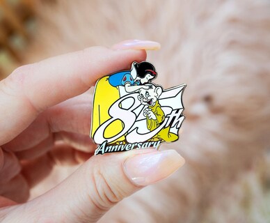 Foto 5 | Foto 5 | Alfiler Esmaltado Para El 85 Aniversario De Blancanieves Y Los Siete Enanitos De Disney - Venta Internacional.
