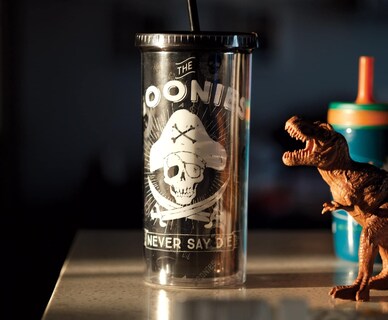 Foto 6 | Foto 6 | Carnival Cup Silver Buffalo The Goonies 600 Ml Con Pajita Y Tapa - Venta Internacional.