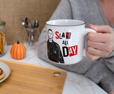 Foto 3 | Foto 3 | Taza De Cerámica Camper Silver Buffalo Halloween Ii Slay 600 Ml - Venta Internacional.