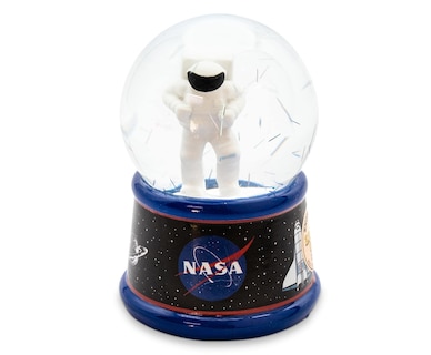 Foto 1 | Foto 1 | Bola De Nieve Plateada Con Iluminación De Astronauta De La Nasa Buffalo - Venta Internacional.