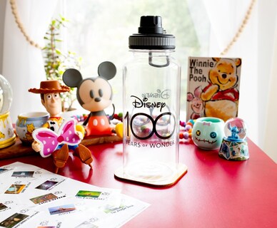 Foto 3 | Foto 3 | Jarra Para Botella De Agua Disney 100 Years Of Wonder 32 Oz Con Pegatina - Venta Internacional.