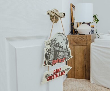 Foto 7 | Foto 7 | Letrero De Pared Colgante Silver Buffalo Friday The 13th Camp Crystal - Venta Internacional.