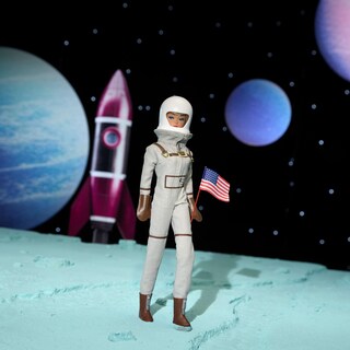 Foto 2 | Foto 2 | Barbie Signature Muñeca De Colección Astronaut 60th Anniversary Para Coleccionistas