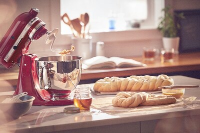Foto 5 | Foto 5 | Kitchenaid Artisan Batidora De Pie Con Protector Vertedor Rojo (empire Red) 4.73 L