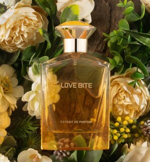 Foto 2 | Foto 2 | Love Bite Extrait De Parfum En Aerosol De Larga Duración 100 Ml - Venta Internacional.