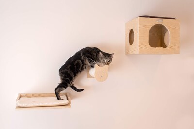 Foto 2 | Foto 2 | Árbol De Pared Para Gatos Armarkat W1907a Con Condominio Y Percha 43 X 30 Cm - Venta Internacional.