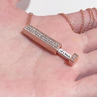 Foto 2 | Foto 2 | Collar Roselover Be Kind Of A B Grabado En 3d De Acero Inoxidable - Venta Internacional.