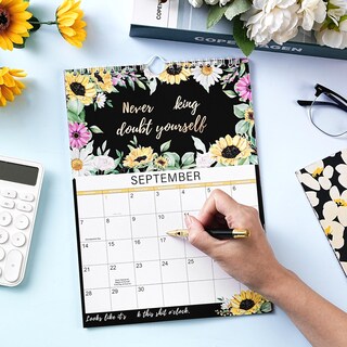 Foto 7 | Foto 7 | Calendario Chopet 2025 Fu-ck Para Mujer  De Pared  23 X 28 Cm - Venta Internacional.