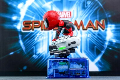 Foto 3 | Foto 3 | Spider-man - Spider-man Far From Home Marvel Cosrider Series Por Hot Toys