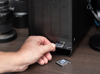 Foto 3 | Foto 3 | Tarjeta De Memoria Cfexpress Owc Atlas Pro 2 Tb 1500 Mb/s Escritura 1700 Mb/s - Venta Internacional.