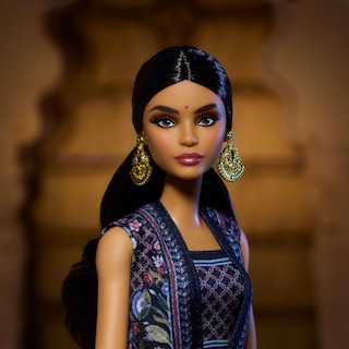 Foto 2 | Foto 2 | Barbie Muñeca Diwali De Anita Dongre Con Aspecto De Festival De Luces Coleccionable Con Soporte De Muñeca Y Certificado De Aute