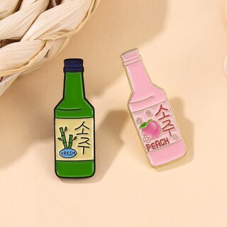 Foto 2 | Foto 2 | Brooch Pins Botella Coreana De Soju Esmaltada Melocotón Y Bambú - Venta Internacional.
