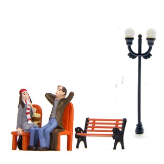 Foto 1 | Foto 1 | Escultura De Jardín De Resina Para Pareja Sentada En Un Banco Del Parque Con Lámpara - Venta Internacional.