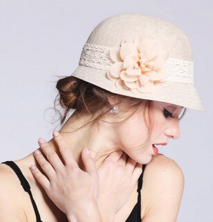 Foto 3 | Foto 3 | Gorro Cloche Epoch Gatsby De Lino Con Banda De Encaje Y Flor Negro - Venta Internacional.
