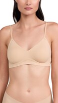Bralette Calvin Klein Invisibles Con Varilla De Gel Y Suave Forro - Venta Internacional.