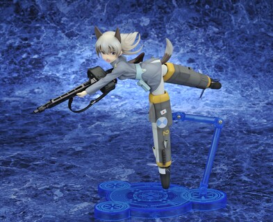 Foto 3 | Foto 3 | Figura Kotobukiya Strike Witches Eila Ilmatar Juutilainen 21 Cm - Venta Internacional.