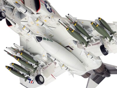 Foto 5 | Foto 5 | Maqueta Tamiya F-4j Phantom Ii A Escala 1/32 (tm60308) - Venta Internacional.