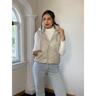 Foto 1 | Foto 1 | Chaleco De Vinipiel Con Gorro Removible Beige