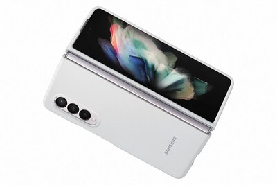 Foto 4 | Foto 4 | Funda De Silicona Samsung Galaxy Z Fold3 Blanca Con Diseño Delgado
