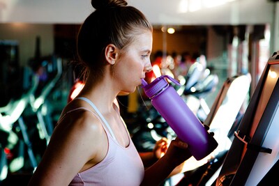 Foto 7 | Foto 7 | Botella De Agua Takeya Actives De Acero Inoxidable De 700 Ml, Color Lila - Venta Internacional.