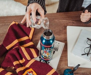 Foto 4 | Foto 4 | Botella De Agua Silver Buffalo Harry Potter Hogwarts 800 Ml - Venta Internacional.