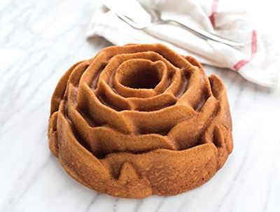 Foto 2 | Foto 2 | Molde Bundt Nordic Ware de Aluminio Fundido Rosa con Capacidad de 2.4 l - Venta Internacional