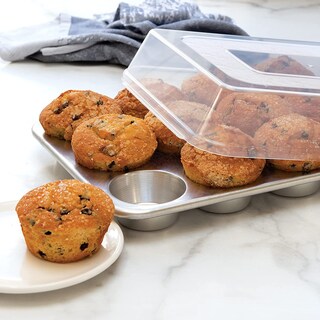 Foto 5 | Foto 5 | Molde Para Magdalenas Nordic Ware Naturals De 12 Cavidades Con Tapa Abovedada - Venta Internacional.
