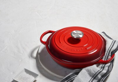 Foto 3 | Foto 3 | Hierro Fundido Esmaltado Signature De Braiser Le Creuset, 3,5 L, Color Artichaut - Venta Internacional.