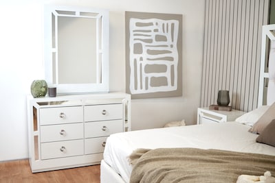 Foto 5 | Foto 5 | Recámara King Size De 4 Piezas Con Cabecera, 2 Burós Y Tocador Color Blanco - Madera Mdf
