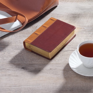 Foto 5 | Foto 5 | Bible Christian Art Gifts Kjv Compact, Piel Con Estampado Grande - Venta Internacional.