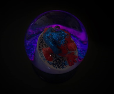 Foto 5 | Foto 5 | Bola De Nieve Coleccionable Marvel Spider-man New York Con Luz - Venta Internacional.