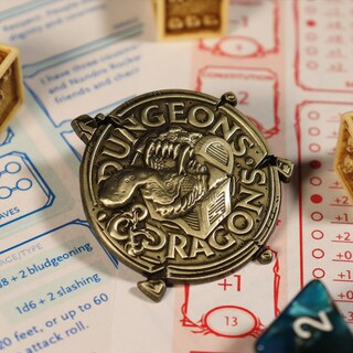Foto 4 | Foto 4 | Pin Badge Fanattik Dungeons & Dragons Limited Edition Mimic - Venta Internacional.