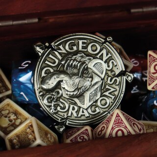 Foto 5 | Foto 5 | Pin Badge Fanattik Dungeons & Dragons Limited Edition Mimic - Venta Internacional.