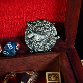Foto 7 | Foto 7 | Pin Badge Fanattik Dungeons & Dragons Limited Edition Mimic - Venta Internacional.