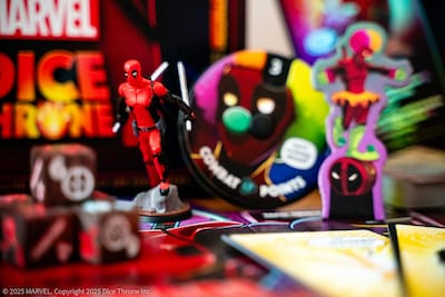 Foto 3 | Foto 3 | Juego de Batalla Rodante Usaopoly Marvel Dice Throne Deadpool - Venta Internacional