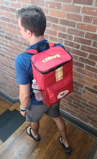 Foto 3 | Foto 3 | Mochila Térmica Foco Kansas City Chiefs Con Aislamiento, 24 Litros, 36 Latas - Venta Internacional.