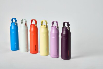 Foto 4 | Foto 4 | Botella De Agua Stanley Iceflow Flip Straw 2.0 1.1 L Navy - Venta Internacional.