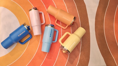 Foto 2 | Foto 2 | Látigo Tumbler Stanley Quencher Protour Flip Straw, 1,2 L, Color Melocotón - Venta Internacional.